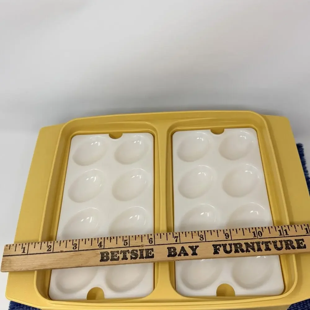 Tupperware 723 4 Harvest Gold Deviled Egg Container Tray Keeper w/Lid & Inserts